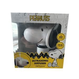 Peanuts Snoopy Ultrasonic Diffuser USB Powered 2 Mist Modes 280ml New